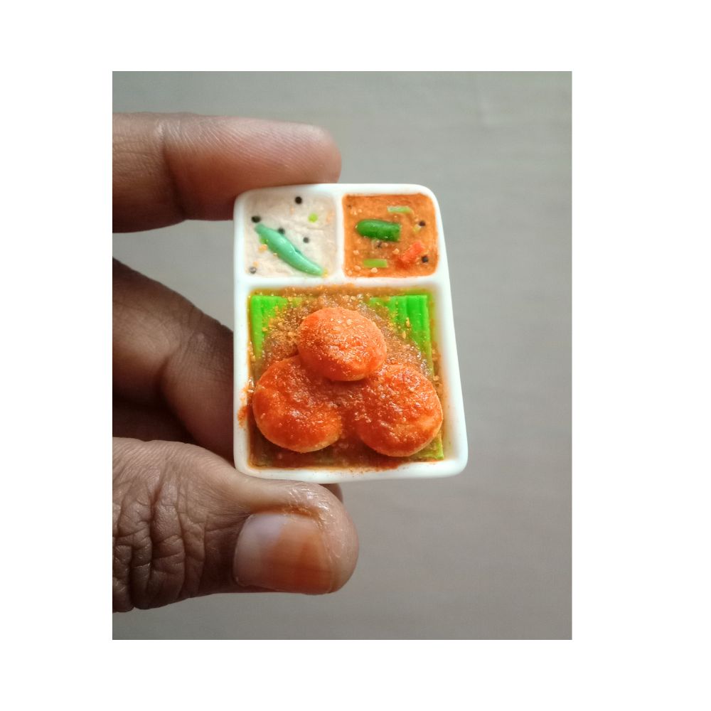 Fridge Magnet with Podi Idli – 100% Handcrafted in India | Miniature Food Refrigerator Magnet | Gift for Foodie | Return Gift Ideas