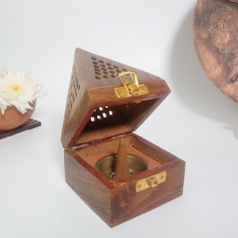 Wooden Square Pyramid Dhoop Holder size - 3" x 5"