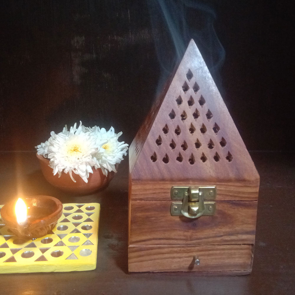 Wooden Dhoop Holder – High-Quality 3.5" x 7" Pyramid Design