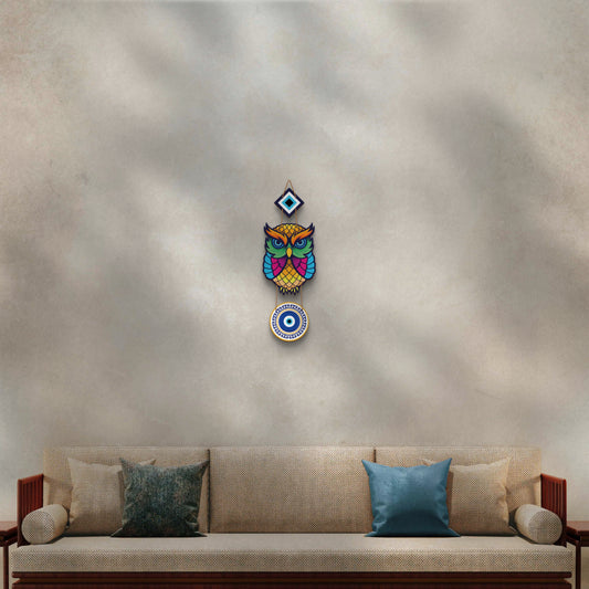 Owl printed wooden wall hanging for home décor